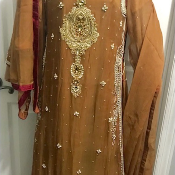 Brown georgette with gold and silver work - Picture 2 of 4